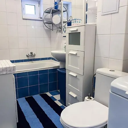 Cozy And Modern 2-bedroom Apartmán Bratislava