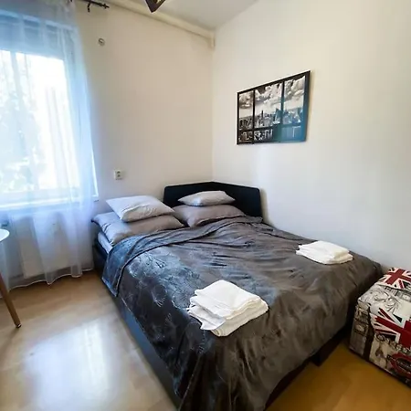 Cozy And Modern 2-bedroom * Pozsony