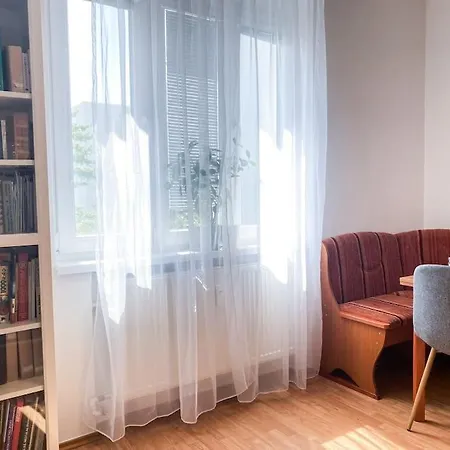 Cozy And Modern 2-bedroom Appartement *