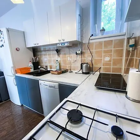 아파트 Cozy And Modern 2-bedroom *